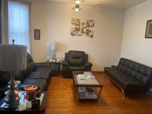 1824 Springfield Ave, Chicago IL 60647-4602 exterior