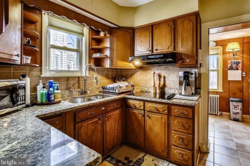 2905 Carlton Ave, Washington DC 20018-2615 exterior