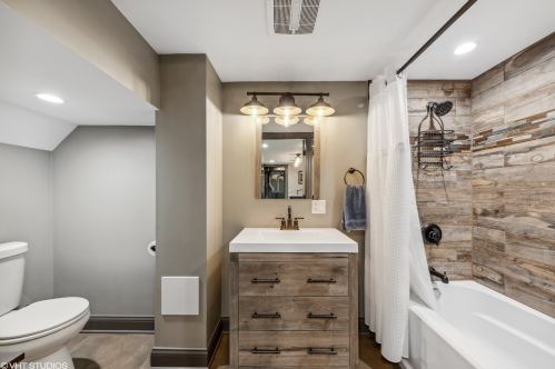 3234 Newcastle Ave, Chicago IL  60634-4638 exterior