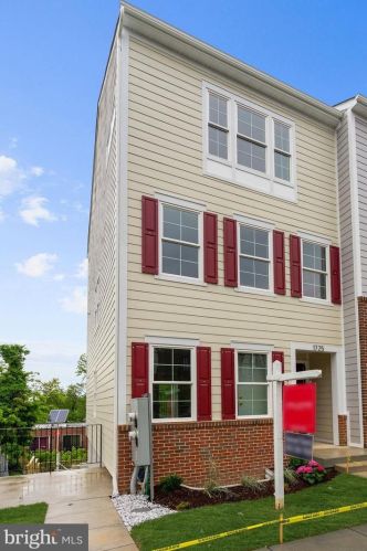 1723 28th Pl, Washington, DC 20020-6406