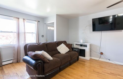 56 1st St, Perth Amboy NJ 08861-4333 exterior