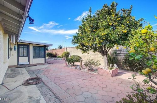 1041 Kumquat Pl, Oxnard CA 93036-1533 exterior