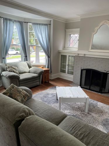 1814 Kenwood Blvd, Milwaukee WI  53211-3005 exterior