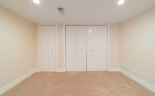 5600 Rutherford Ave, Chicago IL 60638-3247 exterior