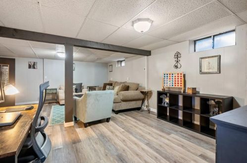 73 Farm St, Providence RI 02908-4063 exterior