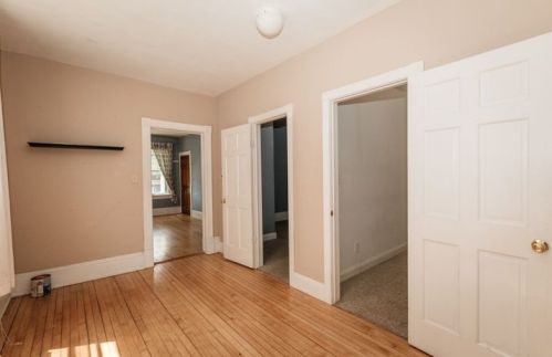 1856 Arlington Pl, Milwaukee WI 53202-1619 exterior