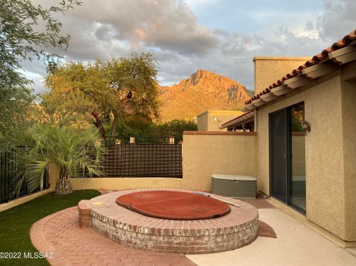 1035 Camino Diestro, Tucson AZ 85704-7694 exterior