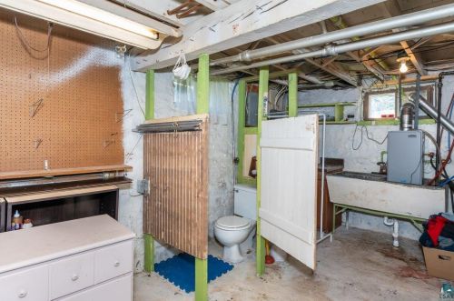 718 1 Ave, Duluth MN 55806-2539 exterior