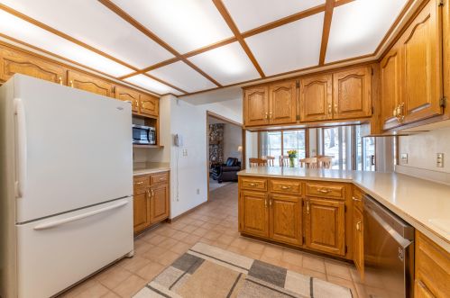 10430 Pne Rdg Rd, Milwaukee WI 53228-3236 exterior