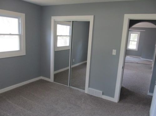 5289 Keyes Dr, Kalamazoo MI  49004-2613 exterior