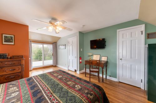 4043 110, Milwaukee WI 53226-4106 exterior