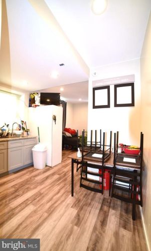 1410 6 St, Philadelphia PA 19147-5841 exterior