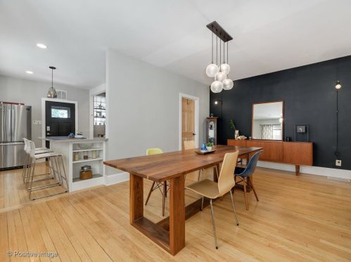 5017 Lawndale Ave, Chicago IL 60659-1103 exterior