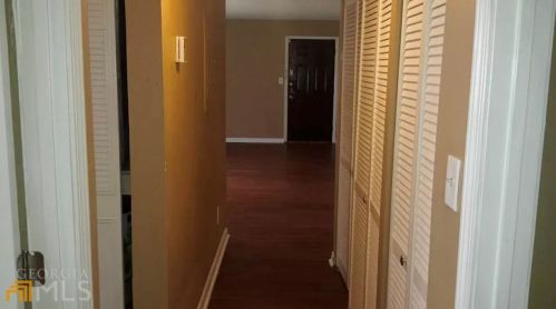 102 Camelot Dr, Atlanta, GA 30349-6530