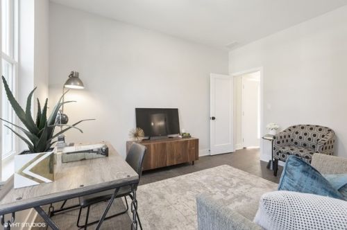 715 48th St, Chicago IL 60609-1803 exterior