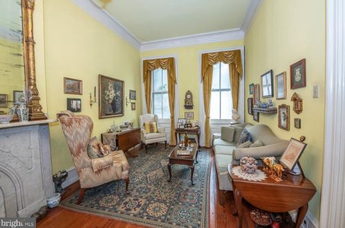 558 18 St, Philadelphia PA 19140-1014 exterior