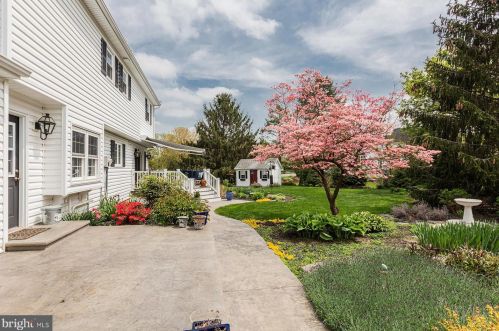 426 Dolly Dr, Lancaster PA 17601-3619 exterior