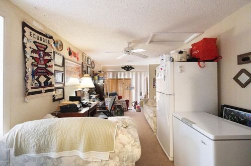 4543 Genoa Ave, Naples FL exterior