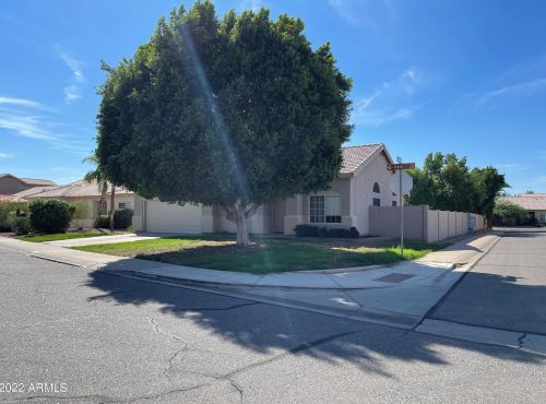 1691 Park Ave, Chandler AZ  85225-1661 exterior