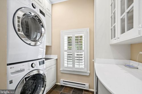 2108 Delancey St, Philadelphia PA 19103-6511 exterior