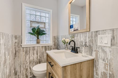 7433 Prairie Ave, Chicago IL  60619-1824 exterior