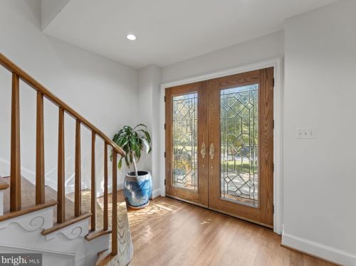 3021 Davenport St, Washington, DC 20008-2116