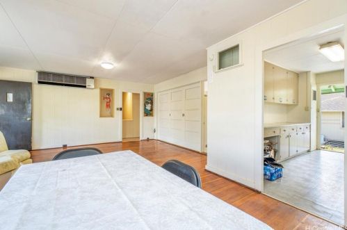 2011 Lime St, Honolulu HI 96826-5904 exterior