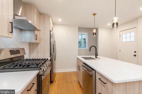 2233 Cedar St, Philadelphia PA  19125-2909 exterior