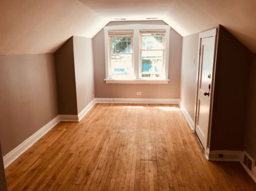 5042 Winnemac Ave, Chicago IL 60630-2315 exterior