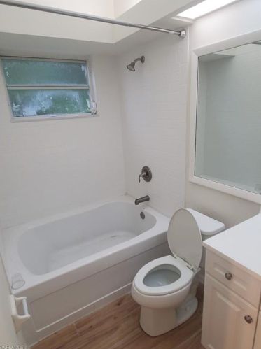 170 9th St, Naples, FL 34117-2133