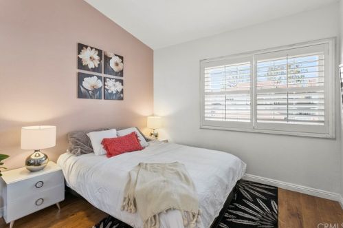 2232 Catalpa Dr, Tustin CA 92782-8357 exterior