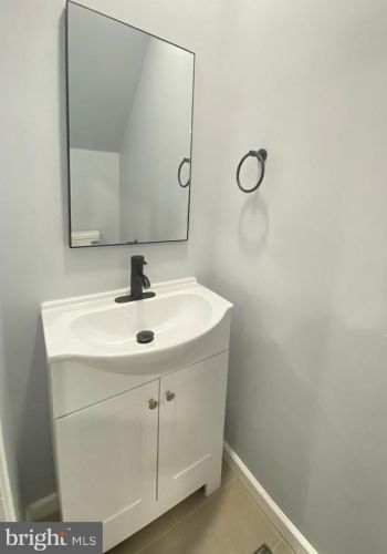 1655 Edgewood St, Philadelphia PA  19151-3912 exterior