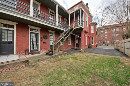 113 Walnut St, Lancaster PA 17602-2451 exterior