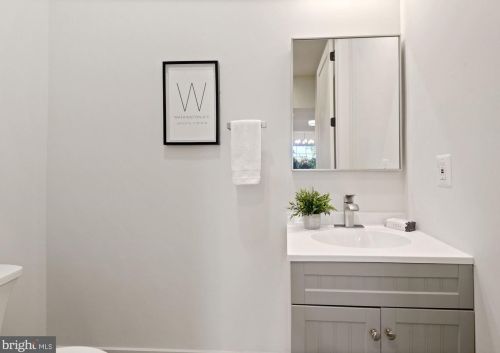 6516 Beverly Ave, Mc Lean VA 22101-5222 exterior