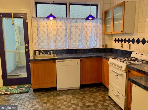 1030 6 St, Philadelphia PA 19140-3327 exterior