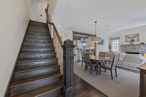 2332 Divot Dr, Saint Louis MO 63131-3240 exterior