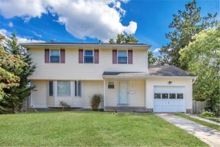 6 Dorian Ln, Commack, NY 11725-3502