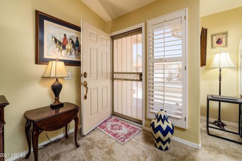 1863 Peach Tree Dr, Chandler AZ 85249-8917 exterior