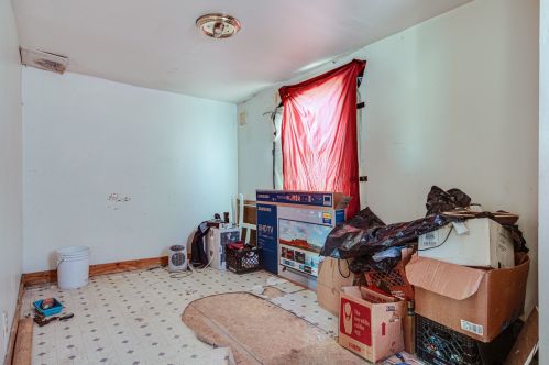 7448 Kenwood Ave, Chicago IL 60619-1427 exterior