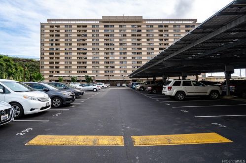 3215 Ala Ilima St, Honolulu HI 96818-2946 exterior