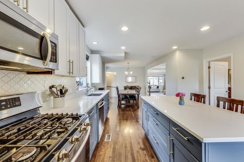 4316 Moody Ave, Chicago IL 60638-3545 exterior