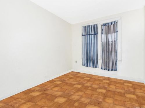 1923 Hennessy Pl, Bronx NY 10453-2910 exterior