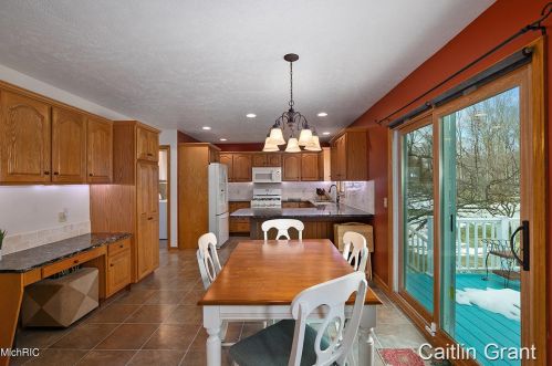 5643 Charolais Dr, Wyoming MI exterior