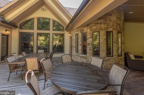 386 Hines Dr, Swanton MD exterior