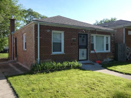 410 96th St, Chicago, IL 60628-1127