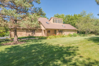 168 Buckley Rd, Hoffman Estates, IL 60010-2608