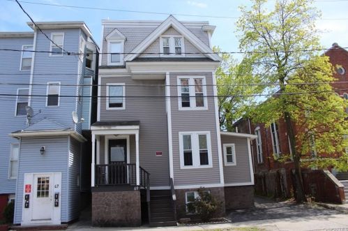 69 Academy St, Poughkeepsie, NY 12601-4151