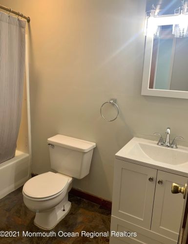 623 Berkeley Ave, Berkeley Township NJ 08721-3703 exterior