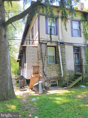 7345 Limekiln Pike, Philadelphia PA 19138-1335 exterior