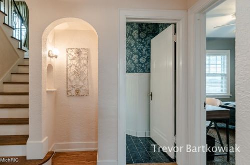 1177 Cornell Rd, Meskegon MI 49441-3833 exterior